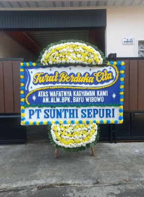 Papan Bunga Duka di Sajingan Besar